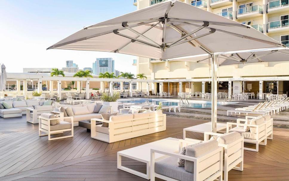 Ala Moana Hotel _ Ocean View With Balcony 호놀룰루 외부 사진