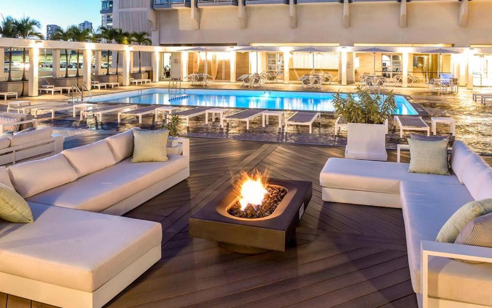 Ala Moana Hotel _ Ocean View With Balcony 호놀룰루 외부 사진
